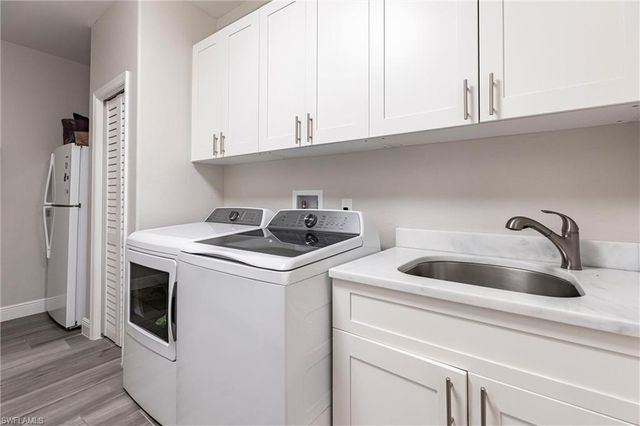 4372 Bittern CT, Naples, FL 34119