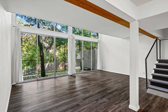 1304 Mariposa DR 156, Austin, TX 78704