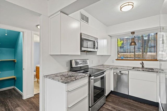 1304 Mariposa DR 156, Austin, TX 78704
