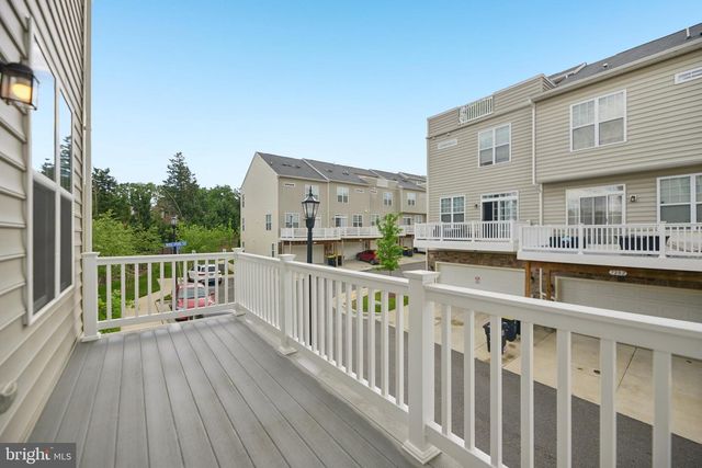 7201 WOOD POND CIRCLE, Lanham, MD 20706