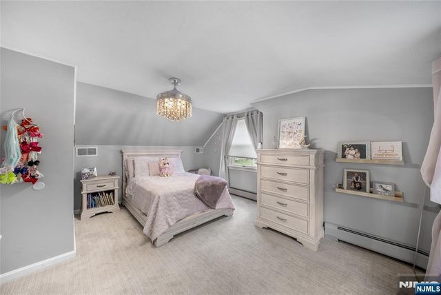 34 Cameron Avenue, Pequannock Township, NJ 07444