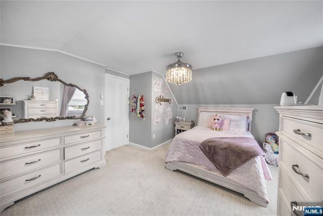 34 Cameron Avenue, Pequannock Township, NJ 07444