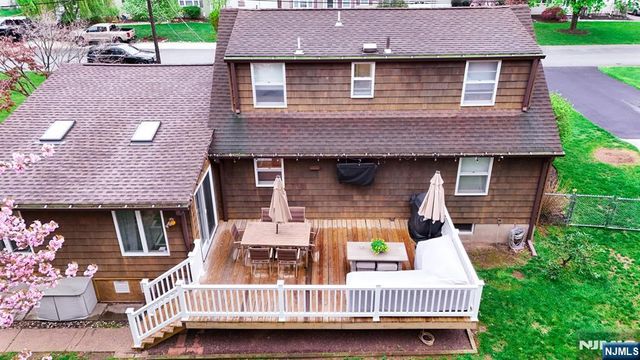 34 Cameron Avenue, Pequannock Township, NJ 07444