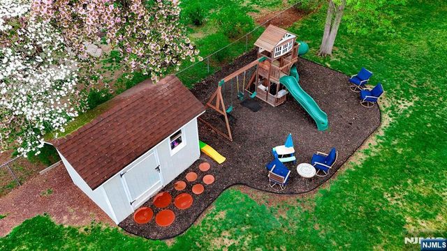 34 Cameron Avenue, Pequannock Township, NJ 07444