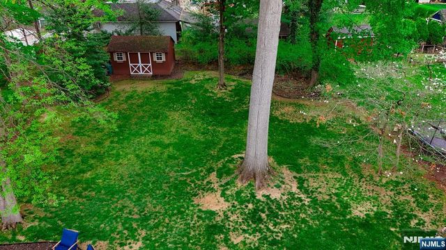 34 Cameron Avenue, Pequannock Township, NJ 07444