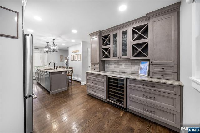 34 Cameron Avenue, Pequannock Township, NJ 07444