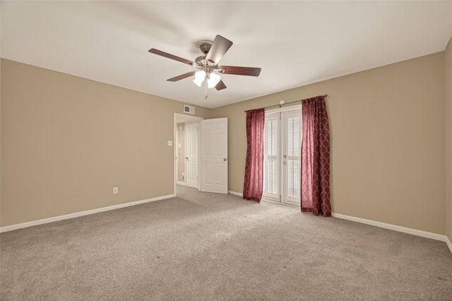 2413 Potomac Drive D, Houston, TX 77057