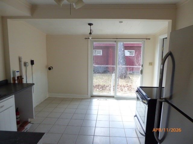 22 Bluemer Rd, Southampton, MA 01073