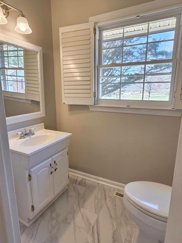 101 Masters Road, Hixson, TN 37343