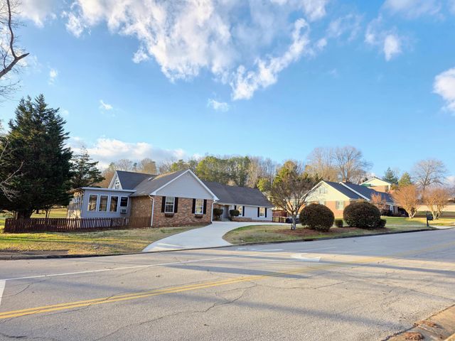 101 Masters Road, Hixson, TN 37343