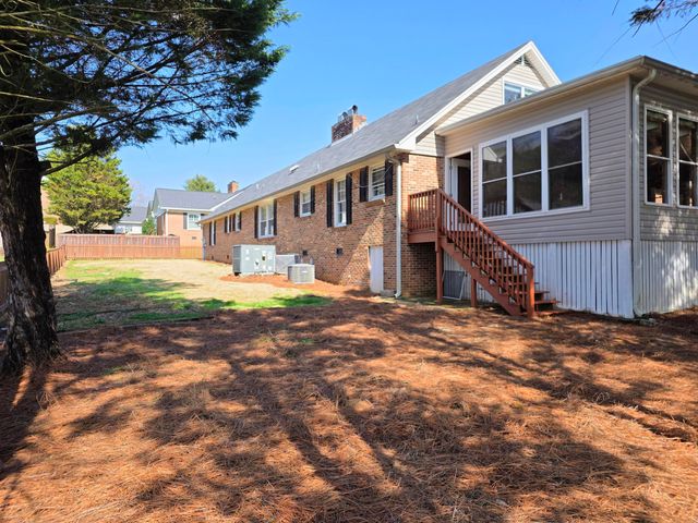 101 Masters Road, Hixson, TN 37343