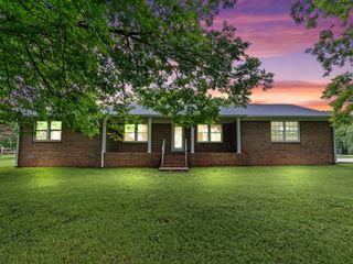 16 Patrick Rd, S, Fayetteville, TN 37334