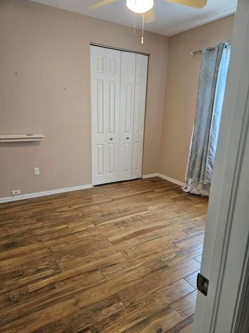 397 SW Lakeforest Way N, Port St Lucie, FL 34986