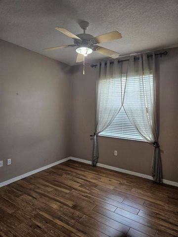 397 SW Lakeforest Way N, Port St Lucie, FL 34986