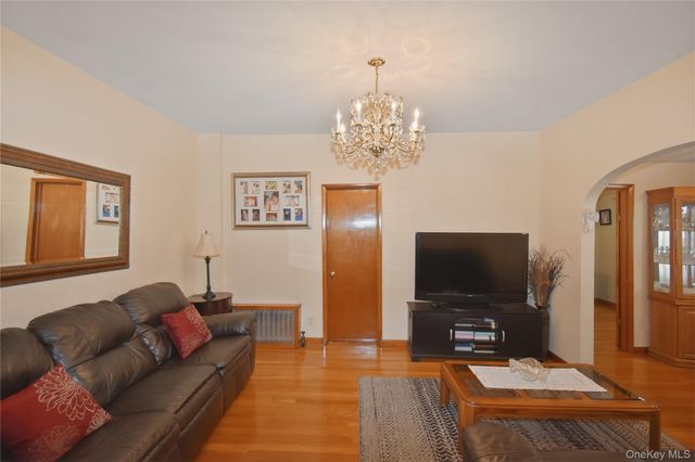 132 Overlook Street, Mount Vernon, NY 10552