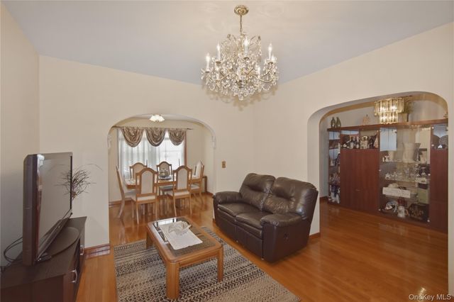 132 Overlook Street, Mount Vernon, NY 10552