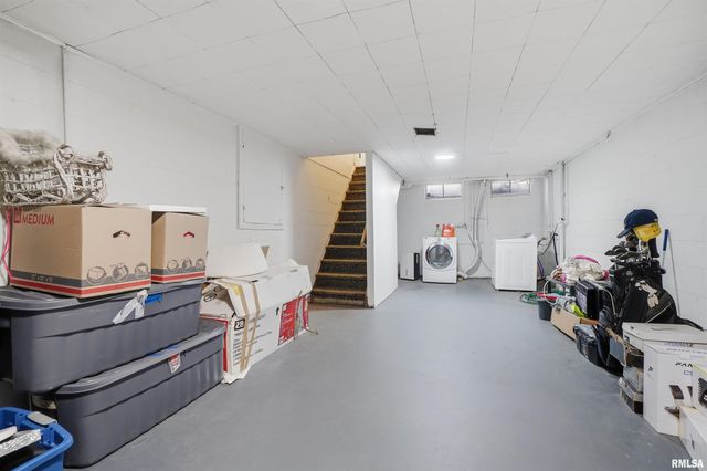 3421 N ROCKWOOD Road, Peoria, IL 61604