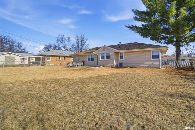 3421 N ROCKWOOD Road, Peoria, IL 61604