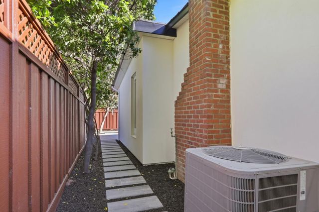 2466 Armstrong, Santa Clara, CA 95050