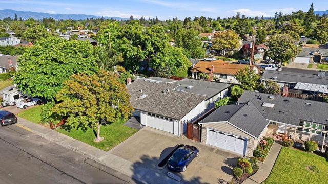 2466 Armstrong, Santa Clara, CA 95050