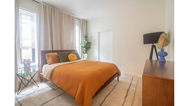 2181 Pacific St Apt 2C, New York City, NY 11233