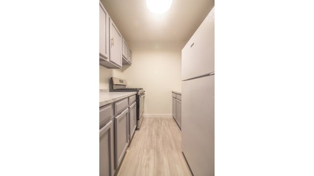 2181 Pacific St Apt 2C, New York City, NY 11233