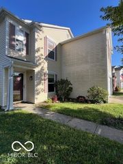 912 Saraina Road, Shelbyville, IN 46176