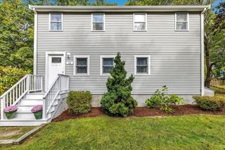 12 Mayflower Dr, Plymouth, MA 02360