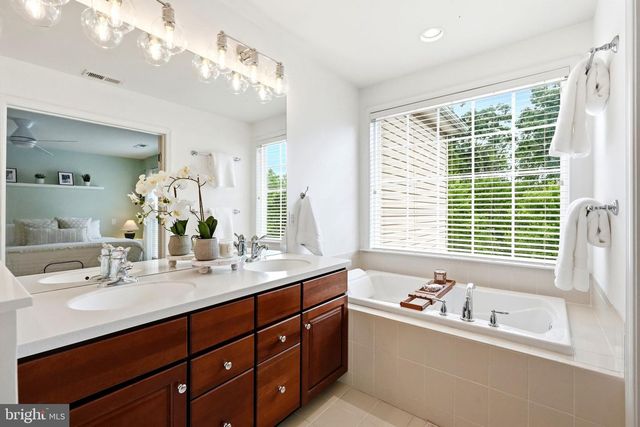 238 HUDSON DR, Phoenixville, PA 19460
