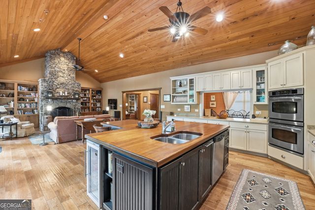 479 Lake Loop Road, Menlo, GA 30731