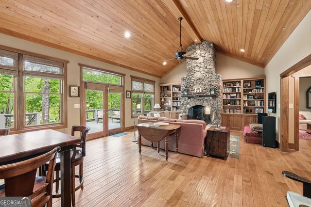 479 Lake Loop Road, Menlo, GA 30731