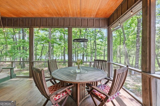 479 Lake Loop Road, Menlo, GA 30731
