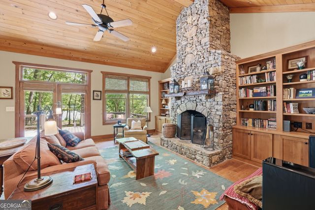 479 Lake Loop Road, Menlo, GA 30731