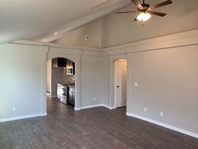 449 Spring Valley Drive, Medford, OR 97501