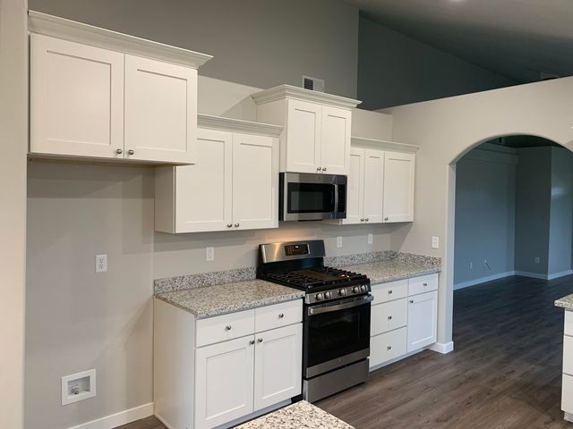 449 Spring Valley Drive, Medford, OR 97501