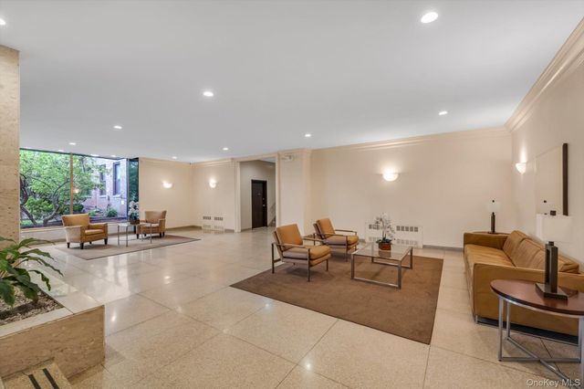 100-25 Queens Boulevard 6E, Forest Hills, NY 11375