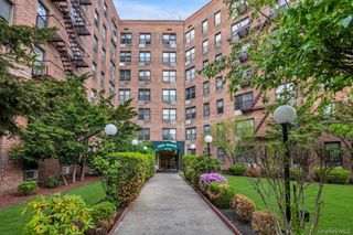 100-25 Queens Boulevard 6E, Forest Hills, NY 11375