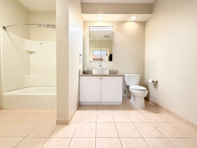 59 Walpole 215, Canton, MA 02021