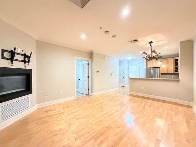 59 Walpole 215, Canton, MA 02021