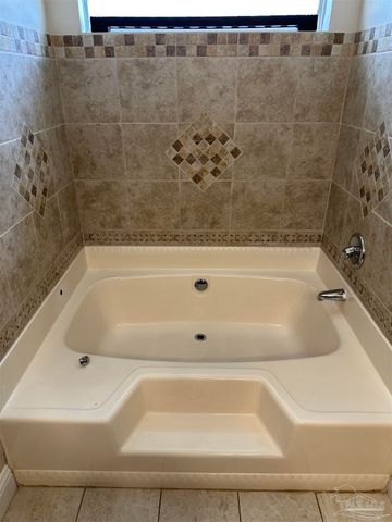440 Peppertree Tr, Pensacola, FL 32506