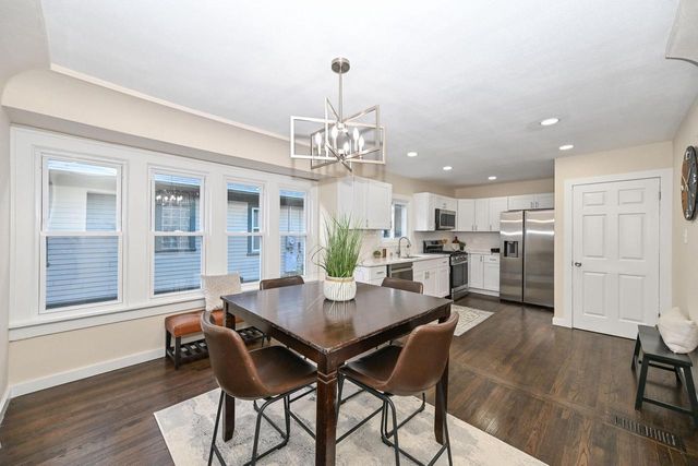 7939 Hillcrest DRIVE, Wauwatosa, WI 53213