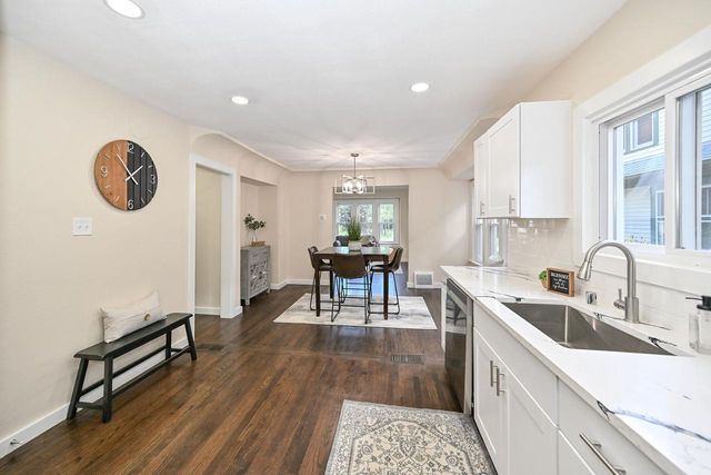 7939 Hillcrest DRIVE, Wauwatosa, WI 53213