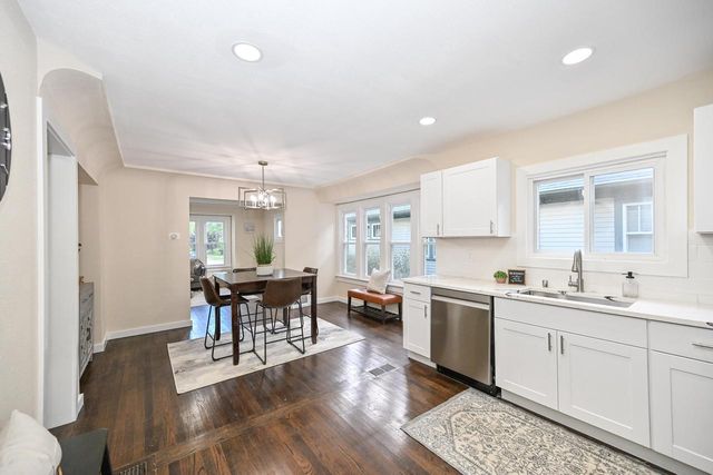 7939 Hillcrest DRIVE, Wauwatosa, WI 53213