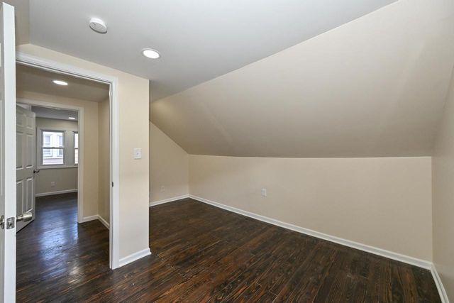 7939 Hillcrest DRIVE, Wauwatosa, WI 53213