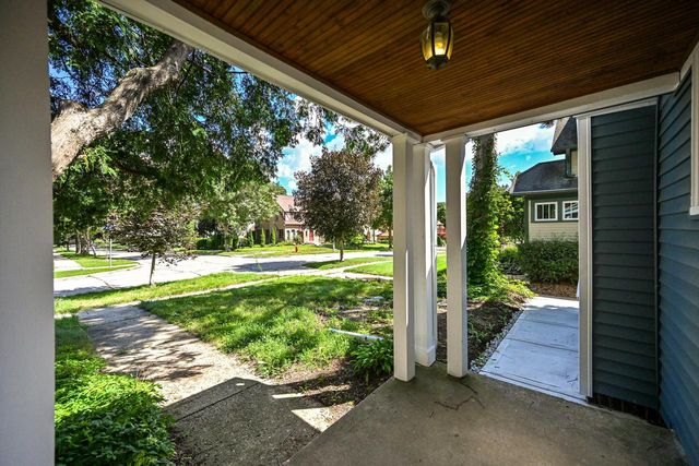 7939 Hillcrest DRIVE, Wauwatosa, WI 53213