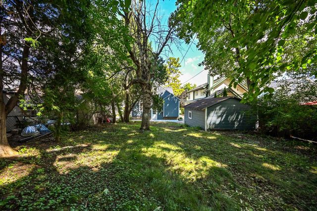 7939 Hillcrest DRIVE, Wauwatosa, WI 53213