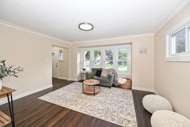 7939 Hillcrest DRIVE, Wauwatosa, WI 53213