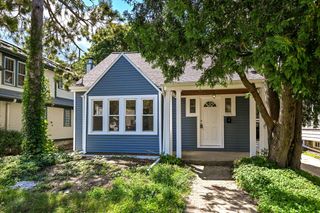 7939 Hillcrest DRIVE, Wauwatosa, WI 53213