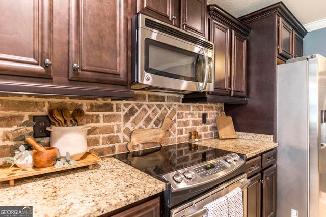 261 Hathersage Drive, Kathleen, GA 31047