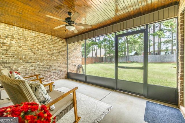 261 Hathersage Drive, Kathleen, GA 31047